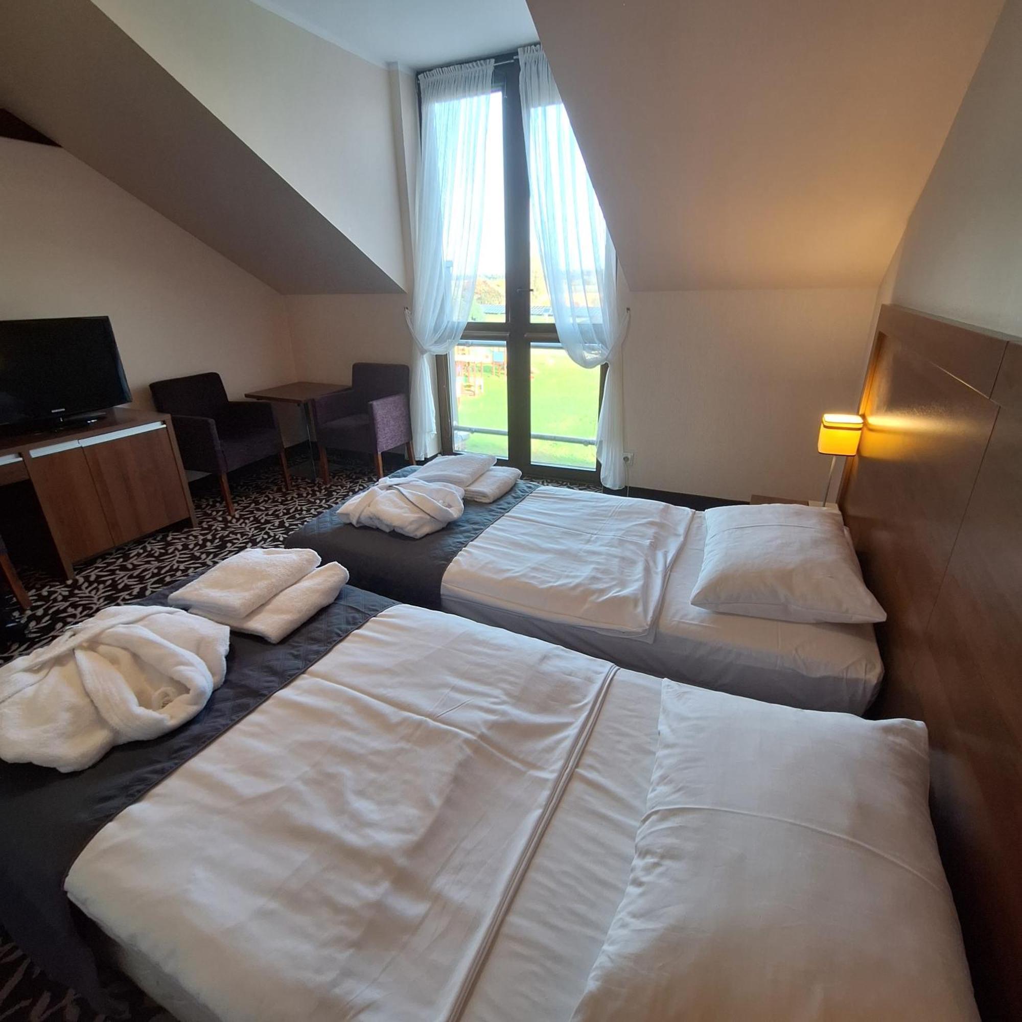 Hotel I Aquapark Olender Torun Bagian luar foto